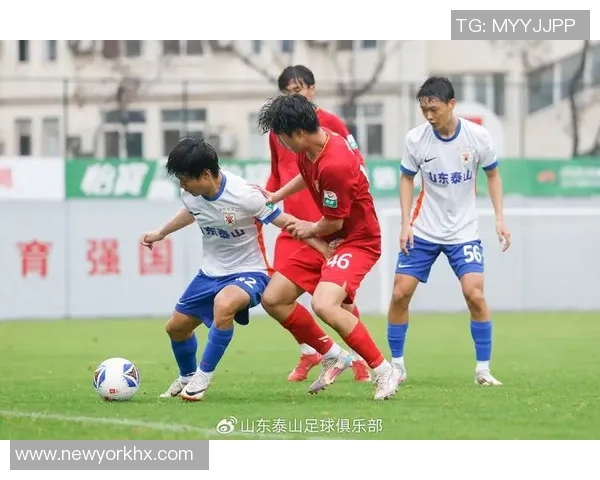 彭啸精彩造点助力山东泰山勇夺胜利展现球队团结精神