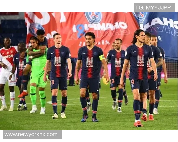 巴黎圣日耳曼主场大胜里尔轻松锁定胜局展现冠军实力